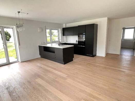 Terrassenwohnung zur Miete 1.300 € 3 Zimmer 84,4 m² Geschoss EG/3 frei ab 01.10.2026 Breitenhofstraße 19 Finningen Neu-Ulm 89233