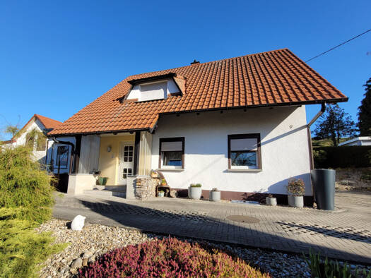 Einfamilienhaus zum Kauf 260.000 € 5 Zimmer 114 m² 2.680 m² Grundstück frei ab 01.01.2027 Merschütz Jahnatal 04749