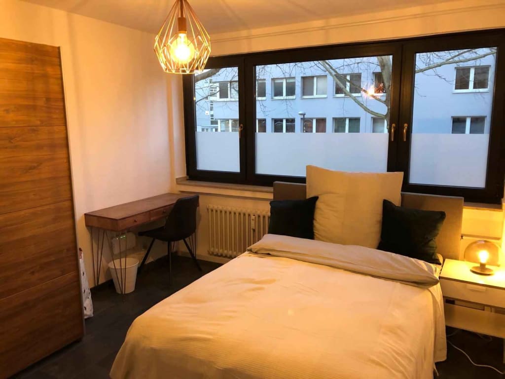 Wohnung zur Miete Wohnen auf Zeit 880 € 4 Zimmer 15 m²<br/>Wohnfläche 06.01.2025<br/>Verfügbarkeit Neue Weyer Straße 5 Altstadt - Süd Köln 50676