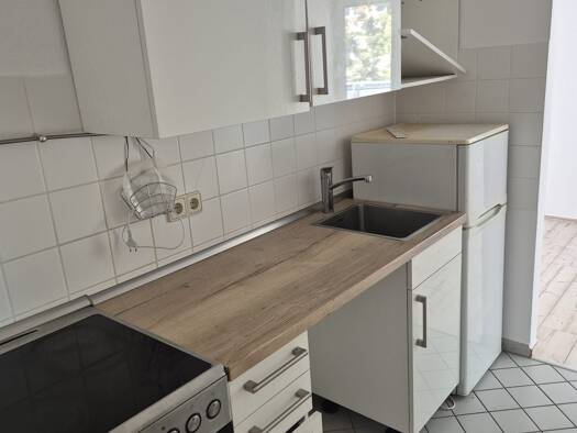 Studio zur Miete 501 € 2 Zimmer 83,5 m² 3. Geschoss frei ab sofort Carl-von-Ossietzky-Str. 200a Gablenz Chemnitz 09127