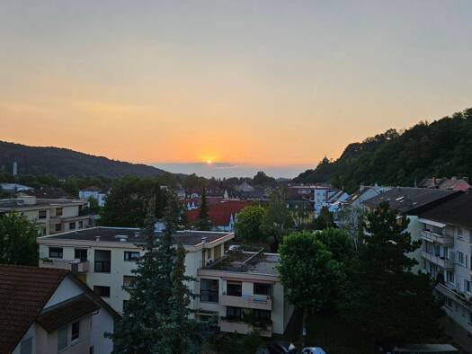 Loft zur Miete 990 € 2 Zimmer 90 m² Geschoss 3/4 frei ab sofort Innenstadt Baden-Baden 76530