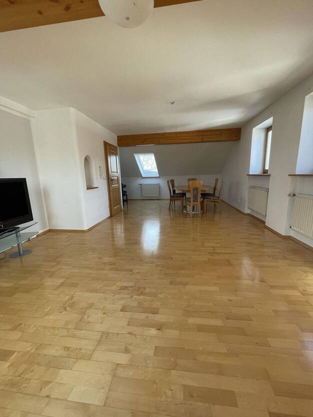 Wohnung zur Miete 1.050 € 4,5 Zimmer 161 m² Dachgeschoss, 1. Geschoss frei ab 01.08.2025 Trifterner Straße 20 Anzenkirchen Triftern OT Anzenkirchen 84371