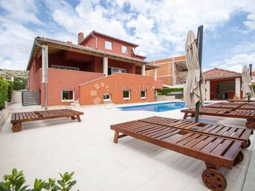 Haus zum Kauf 1.500.000 € 8 Zimmer 350 m² Zaboric, Sibenik - Okolica Sibenik