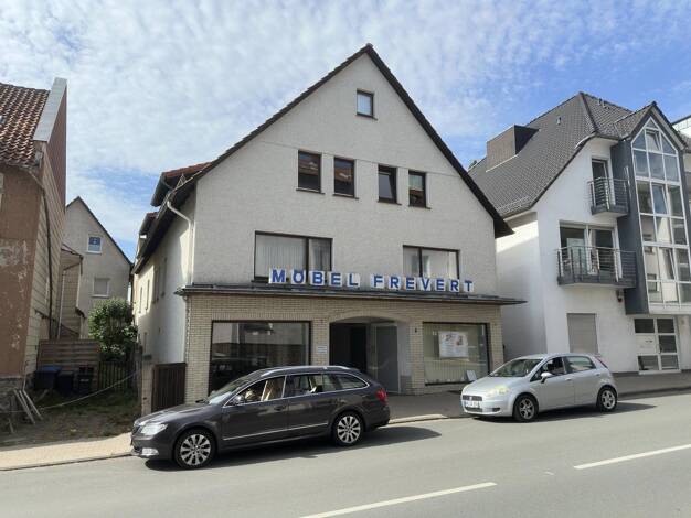 Mehrfamilienhaus zum Kauf provisionsfrei 269.500 € 18 Zimmer 295 m² 376 m² Grundstück Oesdorfer Straße 6 Bad Pyrmont Bad Pyrmont 31812
