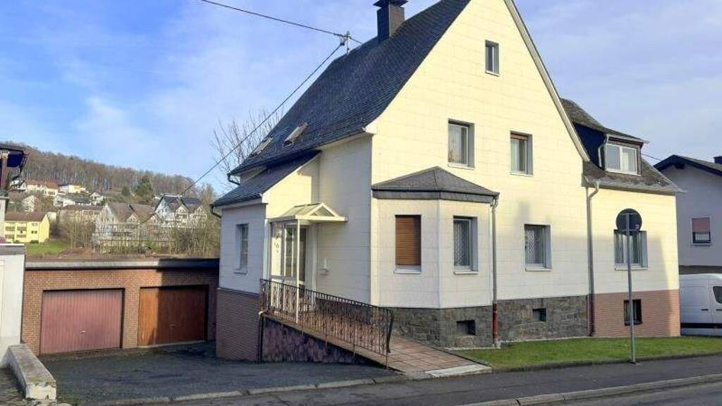 Einfamilienhaus zum Kauf 189.000 € 7 Zimmer 170 m² 736 m² Grundstück Westerburg 56457