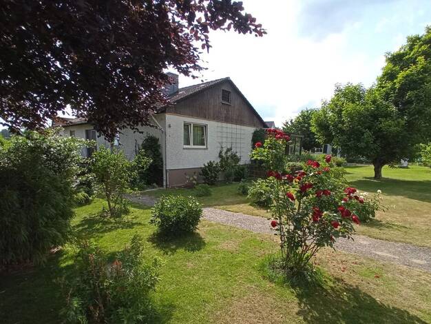 Einfamilienhaus zum Kauf provisionsfrei 700.000 € 6 Zimmer 150 m² 1.367 m² Grundstück Brandstr.5 Neuhaus Adelsdorf 91325
