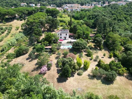 Haus zum Kauf 1.200.000 € 8 Zimmer 325 m² 11.000 m² Grundstück Rosignano Marittimo 57016