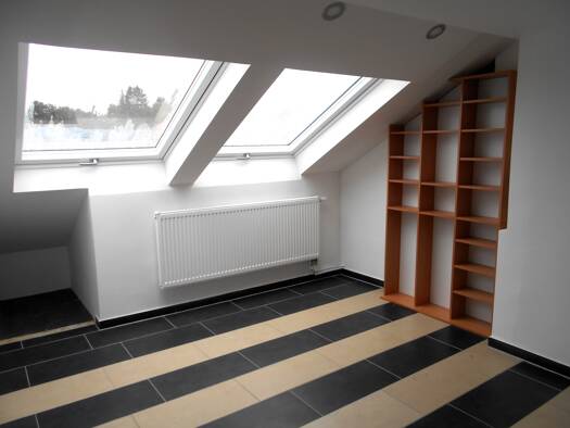 Wohnung zum Kauf 115.000 € 3 Zimmer 48,7 m² Dachgeschoss frei ab sofort Liptingen Emmingen-Liptingen 78576