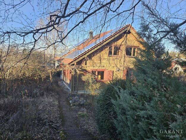 Haus zum Kauf 650.000 € 10 Zimmer 217 m² 1.046 m² Grundstück Ringelbach Reutlingen 72762
