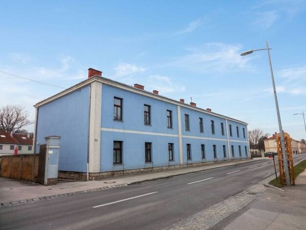 Mehrfamilienhaus zum Kauf als Kapitalanlage geeignet 950.000 € 936 m² 1.615 m² Grundstück Gramatneusiedl 2440