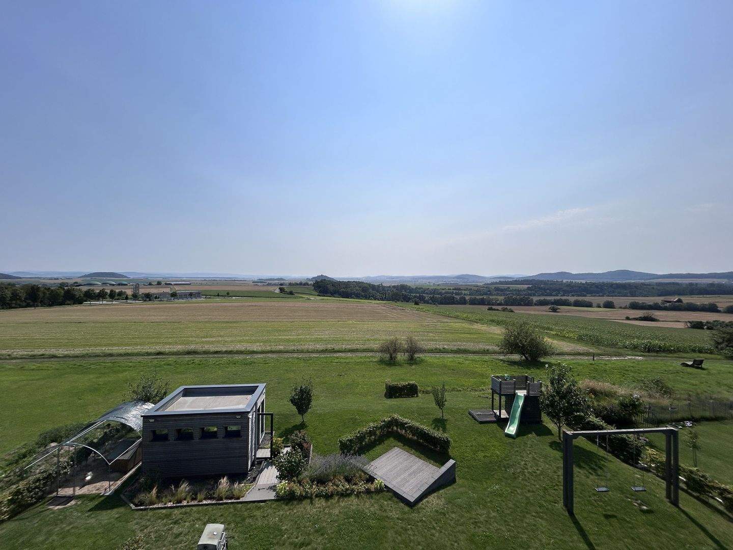 Immobilie in Niedenstein - Neuwertiges Ein- bis  Zwei-Familienhaus in sonniger Feldrandlage mit traumhaftem Ausblick - Bild 3
