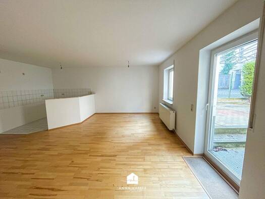 Wohnung zur Miete 400 € 2 Zimmer 71,2 m² EG Karl-Liebknecht-Straße 21 Ostviertel Gera 07546