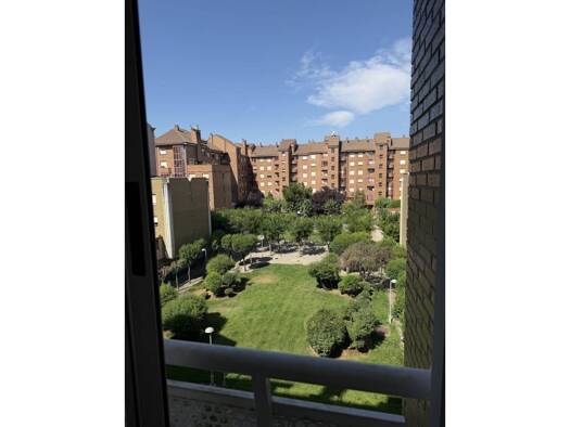 Wohnung zur Miete 800 € 3 Zimmer 120 m² León 24005