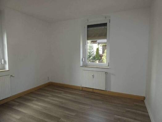 Wohnung zur Miete 320 € 2 Zimmer 53 m² EG Rödlitz Lichtenstein/Sa.-Rödlitz 09350