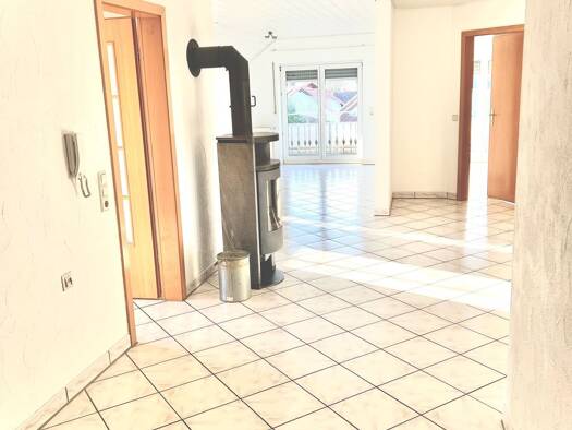 Wohnung zur Miete 1.250 € 3,5 Zimmer 110 m² 1. Geschoss frei ab sofort Ostelsheim 75395