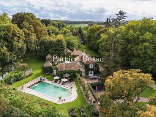 Herrenhaus zum Kauf 2.250.000 € 13 Zimmer 456 m² 38.134 m² Grundstück Voulx 77940