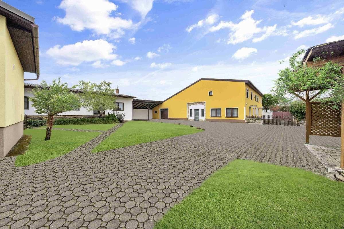 Mehrfamilienhaus zum Kauf 549.000 € 6 Zimmer 477 m²<br/>Wohnfläche 1.984 m²<br/>Grundstück Illmitz 7142