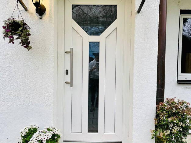 Stadthaus zur Miete 2.800 € 5 Zimmer 110 m² 102 m² Grundstück frei ab 01.06.2026 Leopoldstraße 217 Milbertshofen-Am Hart München 80807