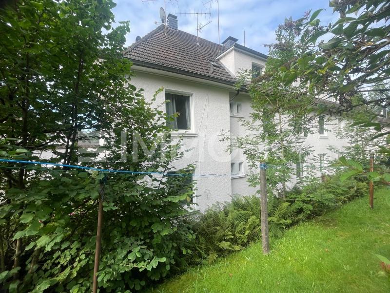 Mehrfamilienhaus zum Kauf als Kapitalanlage geeignet 479.000 € 10 Zimmer 309 m²<br/>Wohnfläche 867 m²<br/>Grundstück Gummersbach Gummersbach 51643