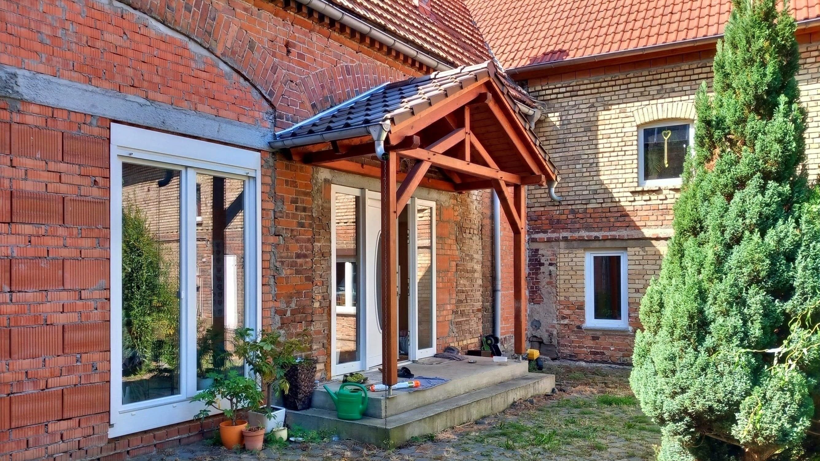 Haus zum Kauf 310.000 € 7 Zimmer 221 m²<br/>Wohnfläche 1.557 m²<br/>Grundstück Lennewitz Bad Dürrenberg 06231