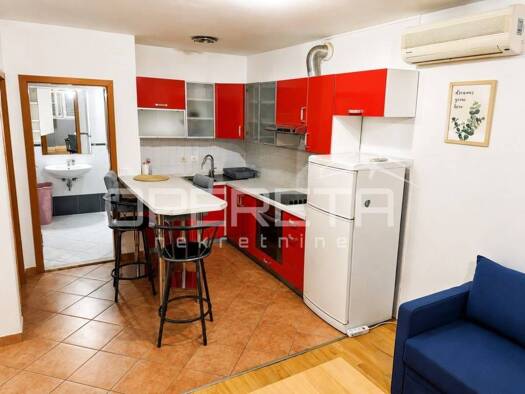 Wohnung zur Miete 699 € 3 Zimmer 45 m² 1. Geschoss Makarska