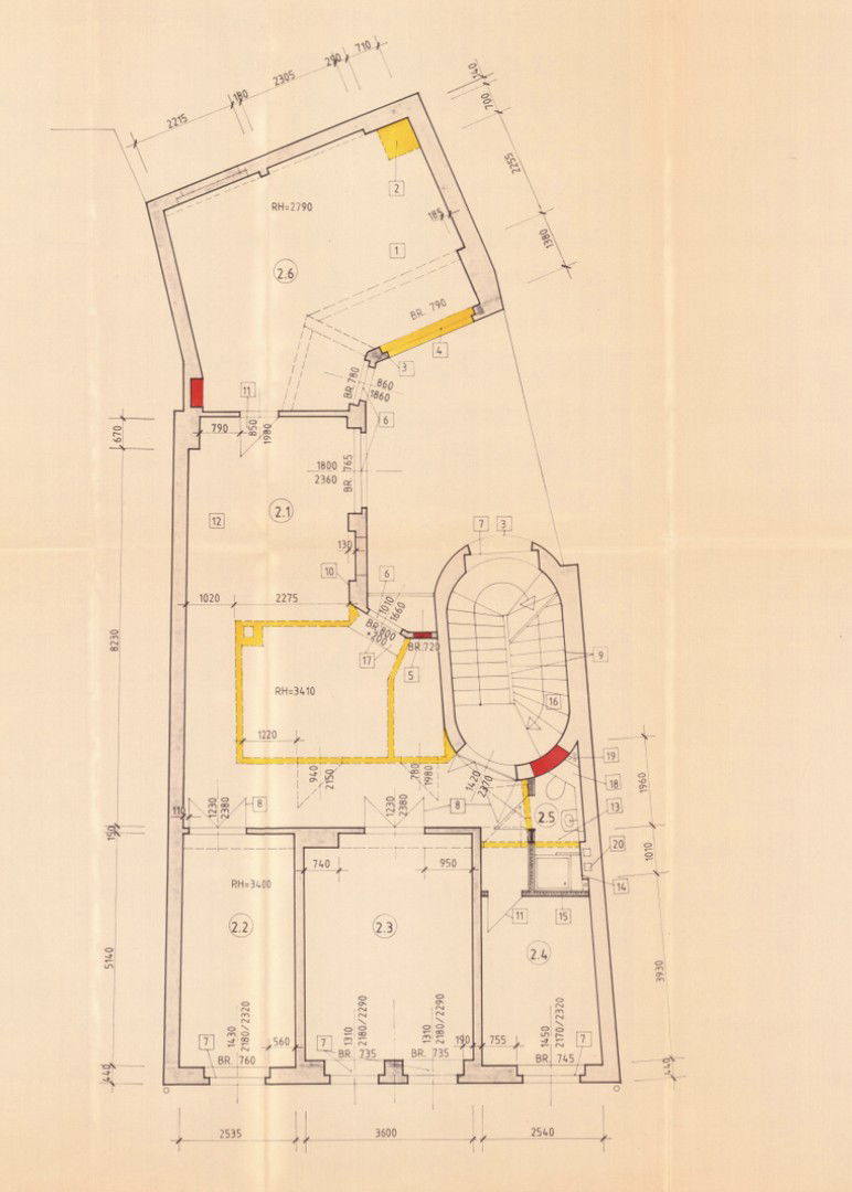 Wohnung zur Miete 700 € 3 Zimmer 113 m²<br/>Wohnfläche 1.<br/>Geschoss Innere Schneeberger Straße 19 Innenstadt 111 Zwickau 08056