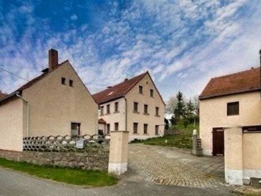 Bauernhaus zum Kauf 210.000 € 9 Zimmer 150 m² 2.660 m² Grundstück frei ab sofort Ickowitz Lommatzsch 01623