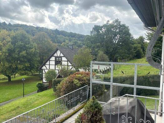 Einfamilienhaus zum Kauf 397.000 € 4 Zimmer 110 m² 12.500 m² Grundstück frei ab sofort Lennep Remscheid 42897