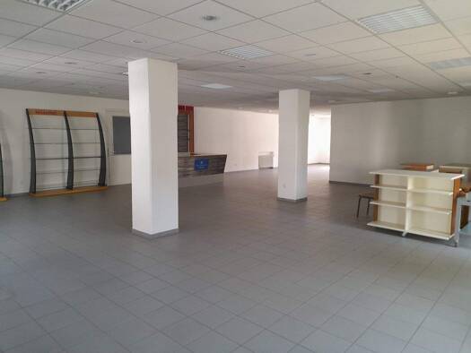 Ladenfläche zur Miete 700 € 180 m² Verkaufsfläche Hauptstraße 2-4 Spiegelau 94518