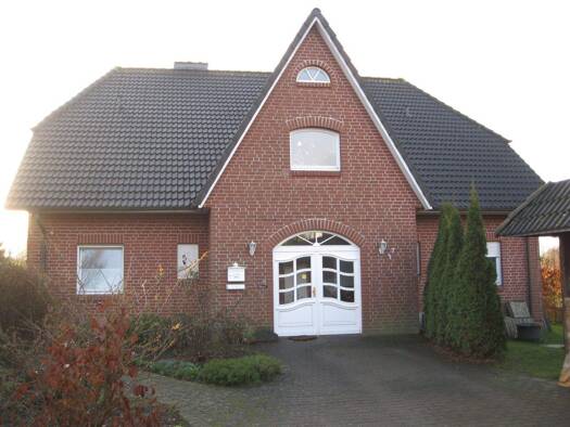 Einfamilienhaus zum Kauf 839.000 € 8 Zimmer 267 m² 1.500 m² Grundstück frei ab 01.01.2026 Pinneberg 25421