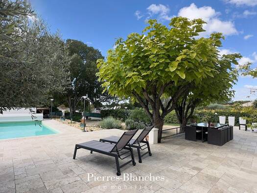 Haus zum Kauf 980.000 € 280 m² 1.950 m² Grundstück Sud Uzès 30700