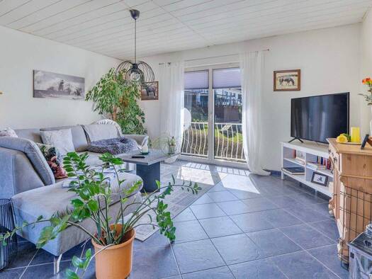 Mehrfamilienhaus zum Kauf 298.000 € 6 Zimmer 200 m² 498 m² Grundstück Ehlscheid 56581