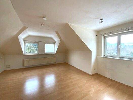 Wohnung zur Miete 510 € 2 Zimmer 65 m² Christian-Eckardt-Str. 11 Kahla 07768