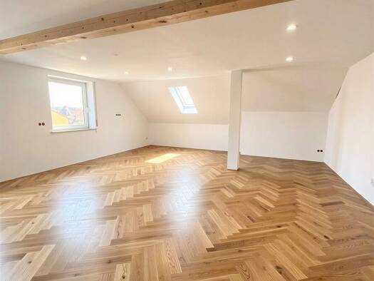 Wohnung zum Kauf 234.000 € 2 Zimmer 76,2 m² 2. Geschoss Rothenstadt Weiden in der Oberpfalz 92637