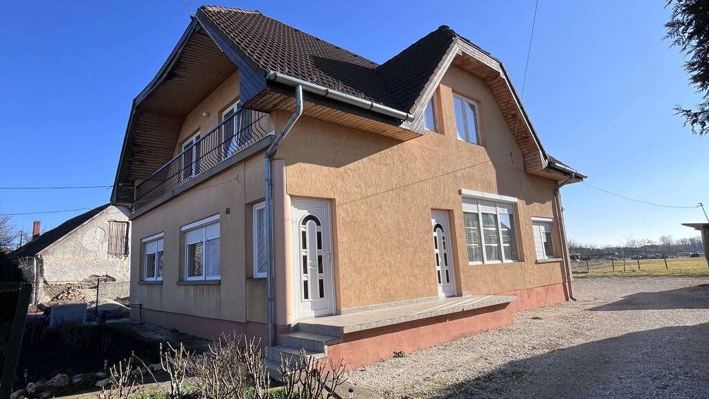 Einfamilienhaus zum Kauf 199.750 € 7 Zimmer 180 m² 2.747 m² Grundstück frei ab sofort Balatonszabadi