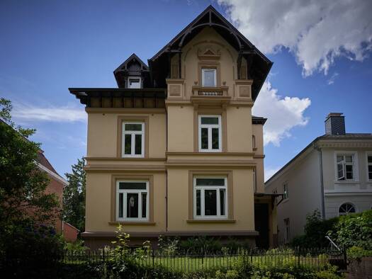 Mehrfamilienhaus zum Kauf 899.000 € 10 Zimmer 300 m² 771 m² Grundstück Innenstadt 25421
