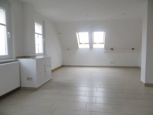 Wohnung zur Miete 574 € 4 Zimmer 82 m² 2. Geschoss frei ab 01.05.2026 Weinböhlaer Str. Coswig 01640
