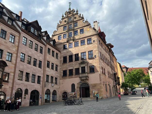 Studio zur Miete 616 € 1 Zimmer 39 m² Geschoss 3/5 frei ab sofort Sebald Nürnberg 90403
