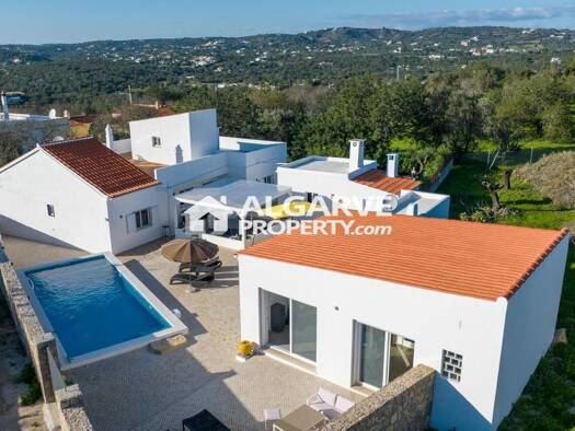 Haus zum Kauf 890.000 € 232 m² 1.022 m² Grundstück Santa Bárbara De Nexe 8005