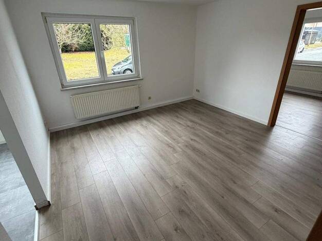 Wohnung zur Miete 390 € 3 Zimmer 54,1 m² EG Auerbach 09392
