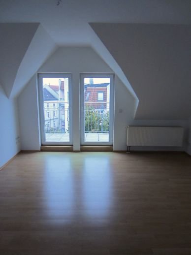 Wohnung zur Miete 440 € 3 Zimmer 72,3 m²<br/>Wohnfläche 3.<br/>Geschoss ab sofort<br/>Verfügbarkeit Humpedinckstr. Innerstädtischer Bereich Nord 17 Dessau-Roßlau 06844