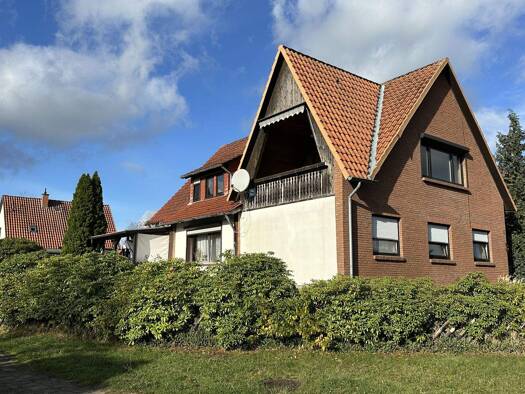 Einfamilienhaus zum Kauf 255.000 € 7 Zimmer 175 m² 729 m² Grundstück Hambühren II Hambühren 29313