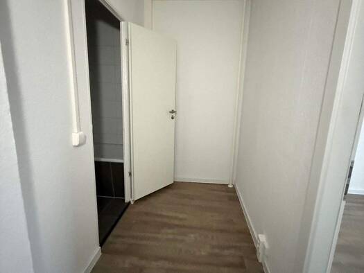 Wohnung zur Miete 350 € 2 Zimmer 47 m² 3. Geschoss frei ab sofort Rudolf-Tarnow-Straße 4 Krebsförden Schwerin 19061
