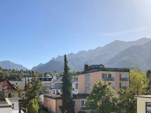 Wohnung zur Miete 1.045 € 3 Zimmer 95 m² 2. Geschoss frei ab 01.09.2026 Bad Reichenhall 83435