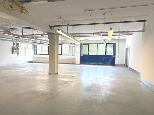 Lagerhalle zur Miete 5 € 1.400 m² Lagerfläche teilbar ab 500 m² Schwabach 91126