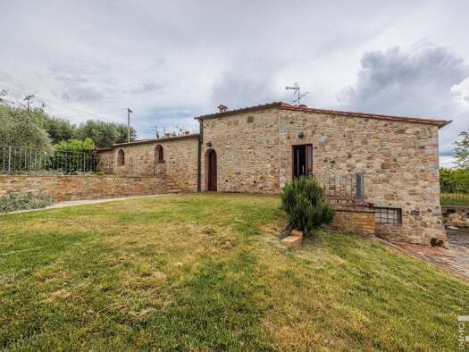 Bauernhaus zum Kauf 515.000 € 2 Zimmer 150 m² 50.000 m² Grundstück frei ab sofort Colle di Val d'Elsa 53034