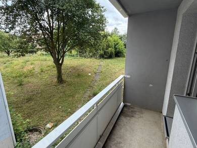 Wohnung zur Miete 358 € 2 Zimmer 50,8 m² EG frei ab sofort Louis-Jentzsch-Straße 1 Silberhöhe Halle (Saale) 06132