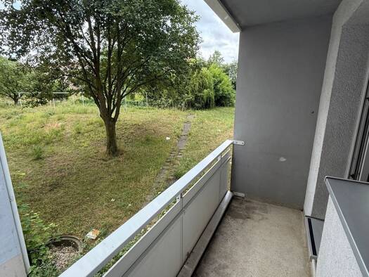 Wohnung zur Miete 358 € 2 Zimmer 50,8 m² EG frei ab sofort Louis-Jentzsch-Straße 1 Silberhöhe Halle (Saale) 06132