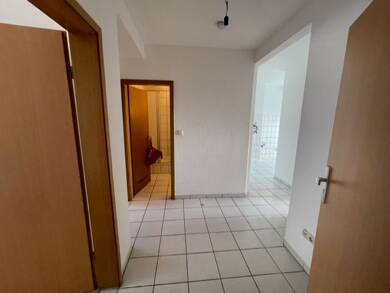 Wohnung zur Miete 330 € 3 Zimmer 60 m² 3. Geschoss frei ab sofort Fischerstraße 108 Wanheimerort Duisburg 47055