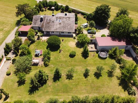 Haus zum Kauf 1.100.000 € 8 Zimmer 377 m² 6.251 m² Grundstück Mußbach Freiamt 79348